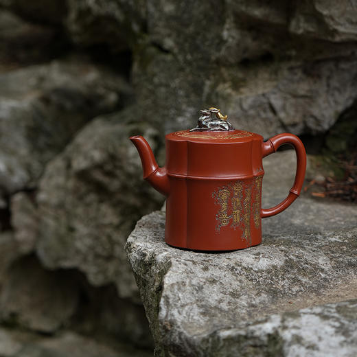 龙德堂陶艺 徐飞制《乐融融》原矿大红袍 260cc 库存请咨询客服 商品图0