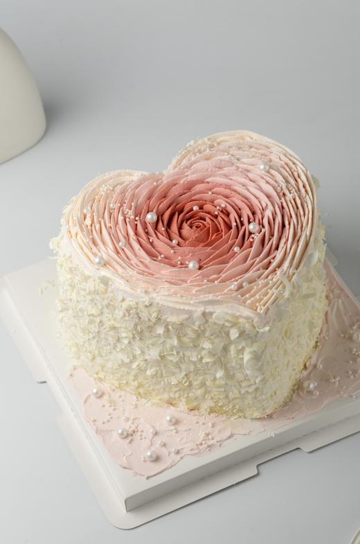 粉色爱心渐变蛋糕（百分百进口动物奶油） 商品图2