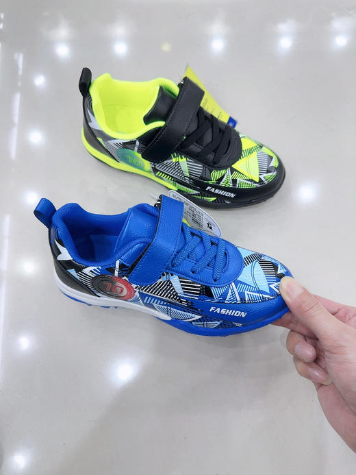 咔菲猫 15501 足球鞋31-37 商品图1