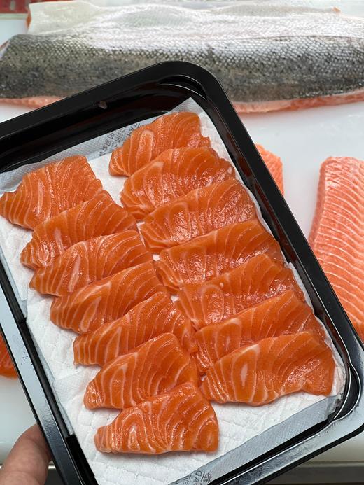 正宗三文鱼🍣鲜美至极！细腻柔软的肉质，轻轻一抿就在嘴里化开，像奶油一样丝滑～ 商品图2