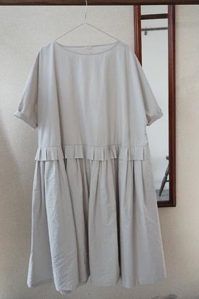 apuntob 棉质褶边装饰船领中袖连衣裙