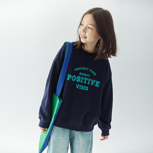 【代发】女款圆领印花卫衣 棵初童装春秋季童装圆领字母印花卫衣女童美式复古风简约百搭上衣 商品图4