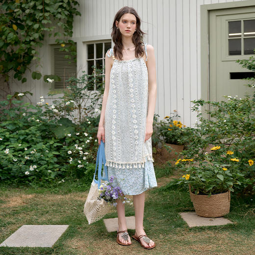 西遇法式吊带连衣裙女新款a字大裙摆海边度假碎花长裙D0050476 商品图2