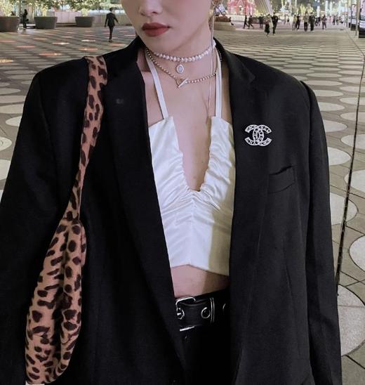 香奈儿镂空胸针颗颗施华洛钻珍珠（XJ） 商品图2