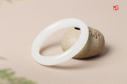和田玉白玉手镯 圈口：55.8mm 商品图3