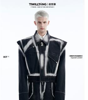 TIWILLTANG启世录“桅曜衍型”喷色牛仔拼接长袖尖领夹克短款外套