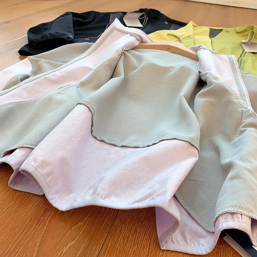 线下499!2025春秋季新款户外运动风立领拉链长袖拼接设计休闲夹克外套女款! 商品图2