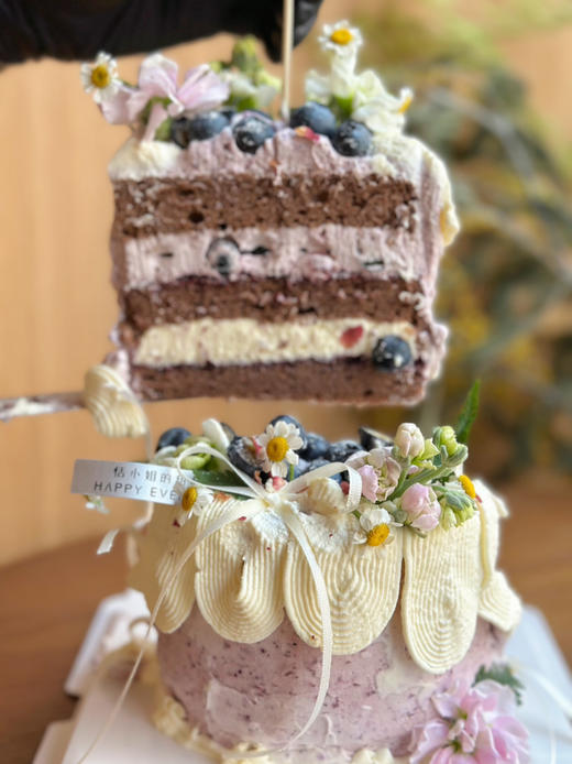 春之系列：减糖蓝莓乳酪脆波波，因季节原因鲜花随机搭配 商品图4