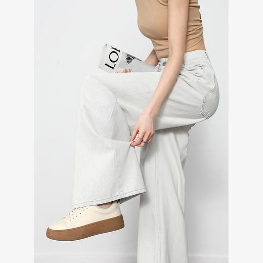 西遇垂感宽松阔腿裤女2025年新款小个子慵懒风高腰白色牛仔裤D0050441 商品图3