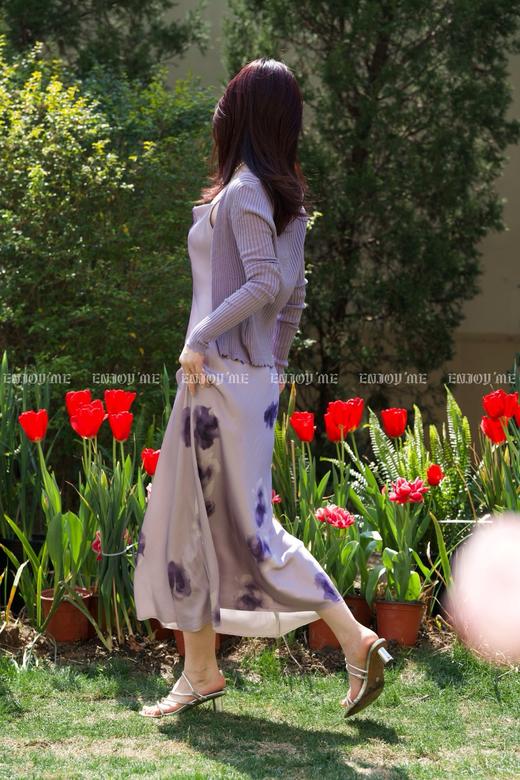 【门店同款】ENJOY春季“绮梦繁花”百搭排扣开衫 162148841 商品图2