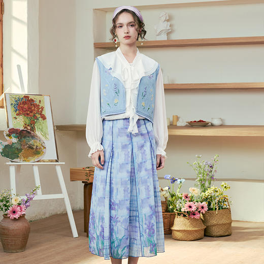 两三事 腾云越海 2025春季新款复古拼布印花压褶高腰半身裙长裙 商品图1