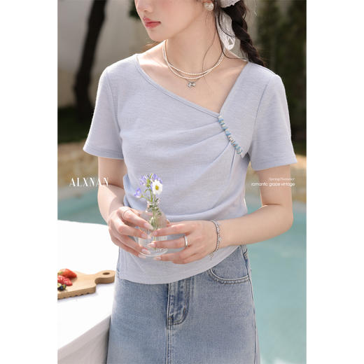 【65折秒杀】鹿向南「佩里月光」浅蓝色不规则T恤2025夏新款设计感上衣短袖女L53637 商品图2