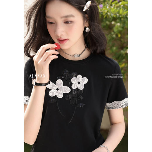 鹿向南 「蕾丝花语」25年设计蕾丝花边T恤L53628 商品图1