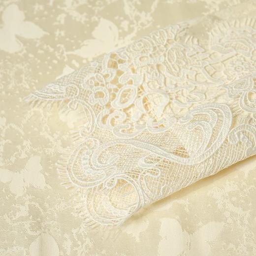 【破价】2025春季款时尚气质镂空设计师提花衬衫895131S113 商品图3