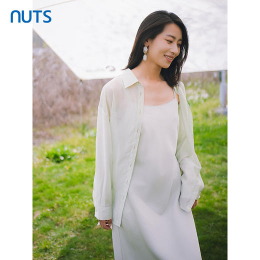 NUTS春秋新品纯色时尚宽松气质百搭长袖衬衫424011040 商品图2