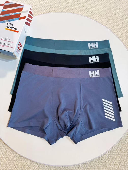 原单正品HH海丽汉森男士内裤，
克重轻薄抗菌内裆吸湿透气
真正做到零束缚裸感
3A级的一个抑菌内档加宽弹力腰带
3D立体剪裁
尺码：LXLXXLXXXL
一盒三条装 商品图2