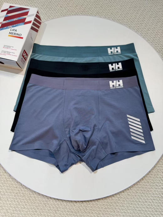 原单正品HH海丽汉森男士内裤，
克重轻薄抗菌内裆吸湿透气
真正做到零束缚裸感
3A级的一个抑菌内档加宽弹力腰带
3D立体剪裁
尺码：LXLXXLXXXL
一盒三条装 商品图3