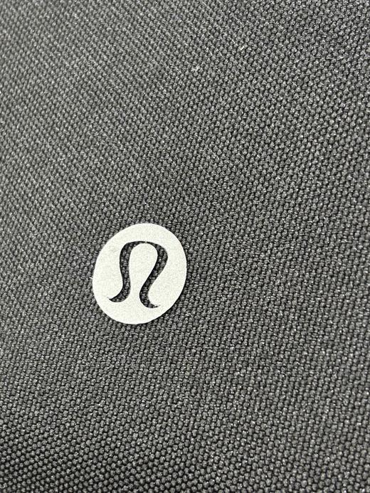 点此购买 lulu露露大容量轻便手提式圆桶旅行包 LL 311437 商品图14