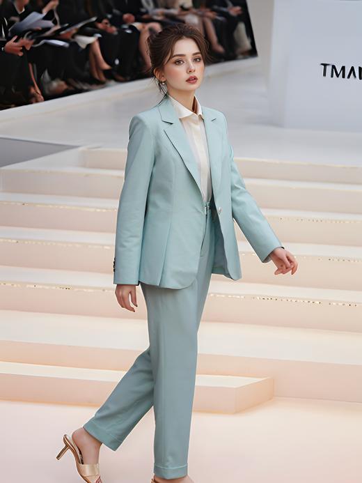 前侧开叉西服领百搭外套 商品图2