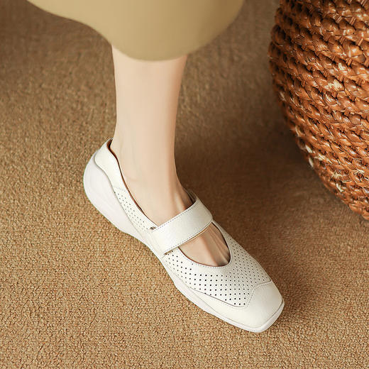 【预售5天】软羊皮魔术贴玛丽珍女鞋，平底镂空不累脚洞洞休闲单鞋ASZ-W059-1 商品图2