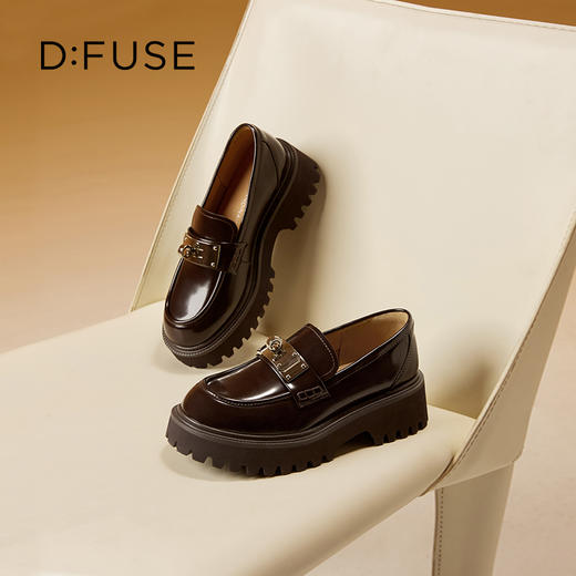 迪芙斯2025春新款轻便通勤圆环金属扣增高厚底乐福鞋通勤鞋DFD1112106 商品图4