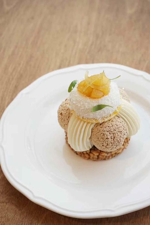 凤梨椰子圣多诺黑·法式西点 商品图0