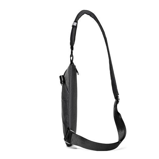 新款时尚户外运动胸包男士通勤单肩包大容量多层便携斜挎包 商品图3