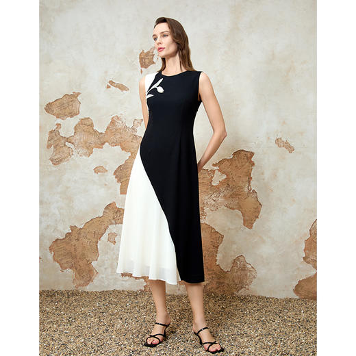 EITIE爱特爱夏季新款气质通勤黑白撞色显瘦无袖连衣裙8207924 商品图2