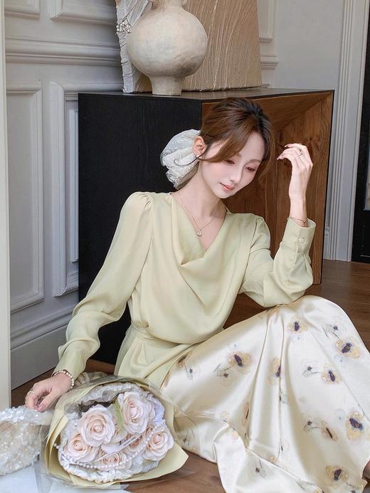 张心子【油画蔷薇】春夏高腰缎面碎花印花半身裙 U2503015 商品图3