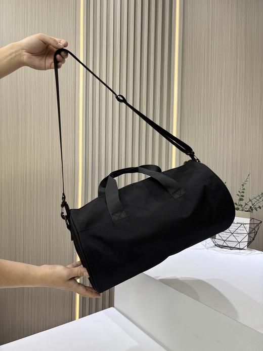 点此购买 lulu露露大容量轻便手提式圆桶旅行包 LL 311437 商品图7