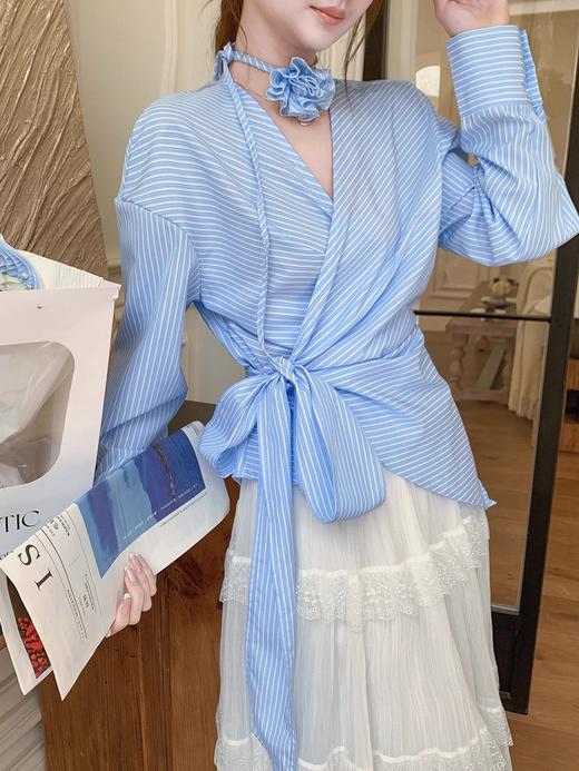 张心子【南法情调】春夏气质条纹防晒v领衬衫上衣 U2503033 商品图6