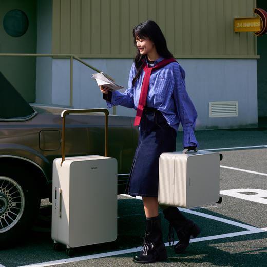 【平衡2.0 】24寸中置宽拉杆旅行箱 商品图3