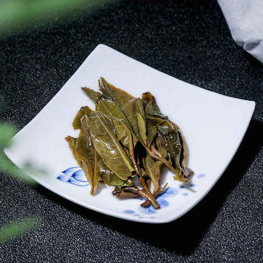 【预售8折，买5送1】2026《茶王树》古树春茶 200克*1饼 生茶 商品图3
