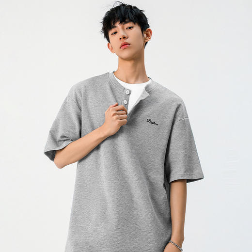 【YW】无忧购韩系重磅宽松撞色字母刺绣亨利领华夫格短袖T恤男MT7199（截单后7天发货) 商品图0