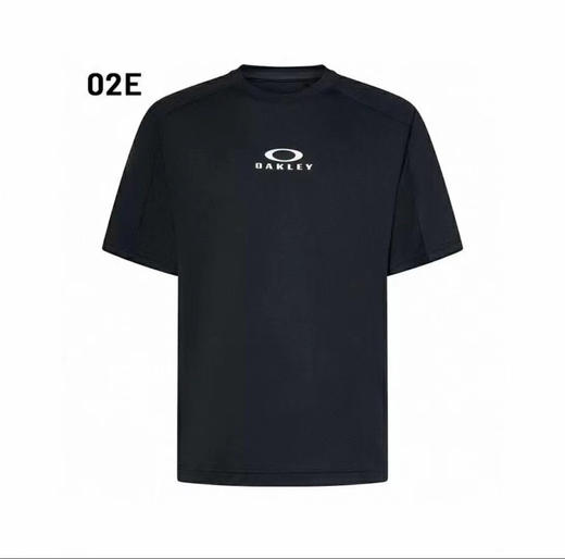 正品奥克利轻薄款速干体恤，弹力面料胸前小硅胶Logo印花蛮低调克制的设计 平时打球或者日常穿搭都可以性价比完全 OK 

颜色:黑色白色尺码:MLXL XXL 商品图8