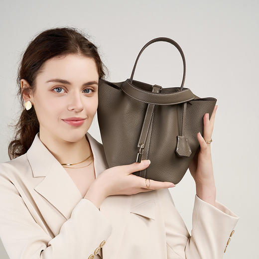 丁摩 高级感真皮水桶包包女女包菜篮子手提包妈咪包新娘婚包5ZF-0122 商品图0