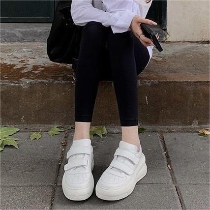 【苏茵*同款厚底小白鞋】优质PU 上脚细腻舒适 不闷脚不臭脚 穿着更加透气 舒爽 轻便耐磨防滑 商品图2