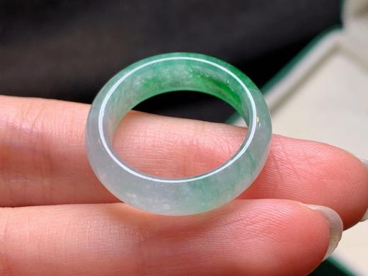 18圈口翡翠指环 商品图3