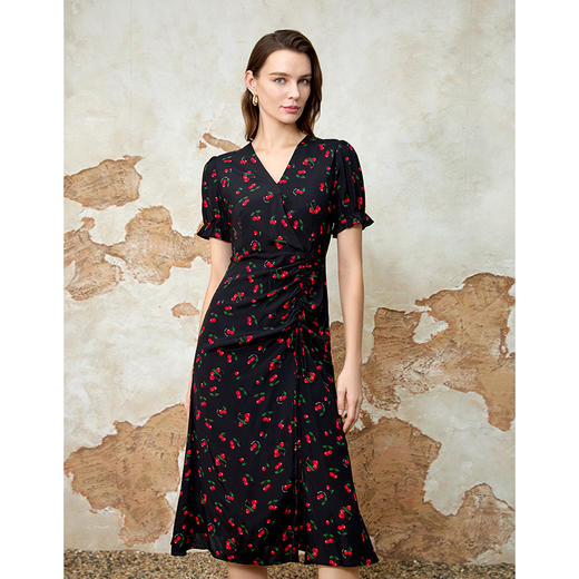 EITIE爱特爱夏季新款提褶V领开叉收腰显瘦泡泡袖印花连衣裙8207921 商品图4