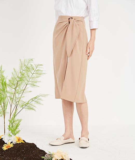 NUTS春秋新品纯色时尚优雅设计感气质百搭半身裙女211063092B 商品图3