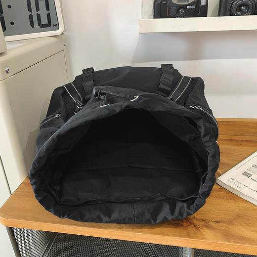 男女轻便旅游大容量背包简约大学生书包户外运动徒步登山双肩包 商品图2