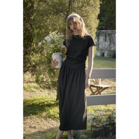 SimpleRetro可可丽露 复古赫本风黑色套装女捏褶T恤半身裙两件套