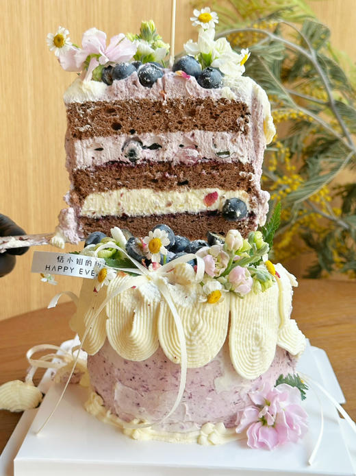 春之系列：减糖蓝莓乳酪脆波波，因季节原因鲜花随机搭配 商品图2