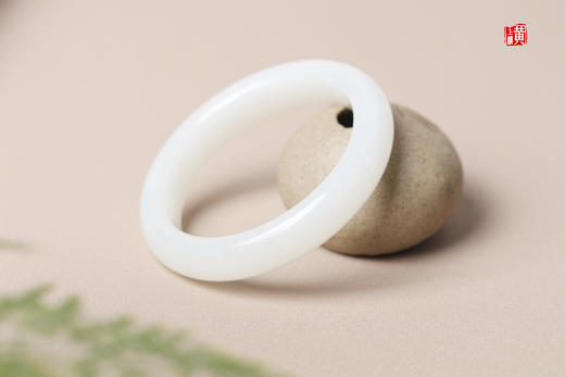 和田玉白玉手镯 圈口：55mm 商品图2