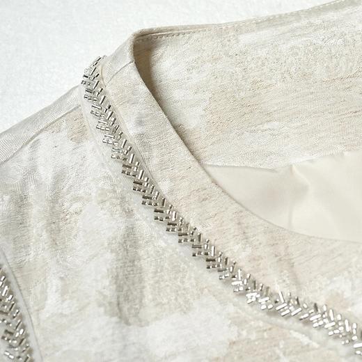 N°28 2025春季新款女款新中式休闲时尚短款外套轻奢国风复古马夹895131B109 商品图3