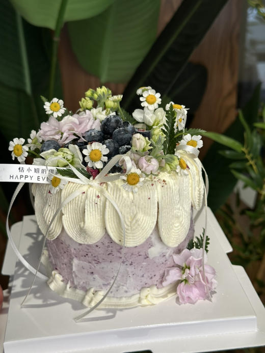春之系列：减糖蓝莓乳酪脆波波，因季节原因鲜花随机搭配 商品图3