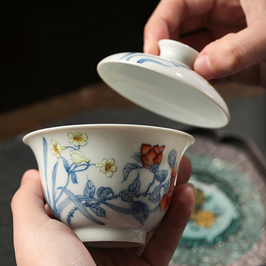 【广诚行盖碗岩茶组合】广诚行x一儒堂岁寒香韵青花加彩两才盖碗岩茶组合和和美美礼盒 商品图2