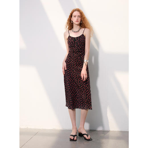 三彩2025春季新款碎花连衣裙无袖吊带裙系带修身长裙浪漫S 商品图1