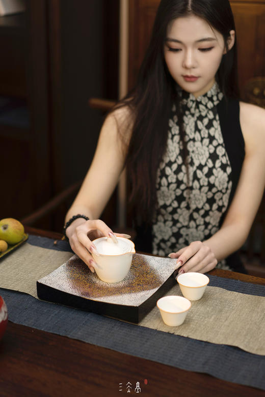 三希堂  流霞系列  朦胧大漆壶承 商品图1