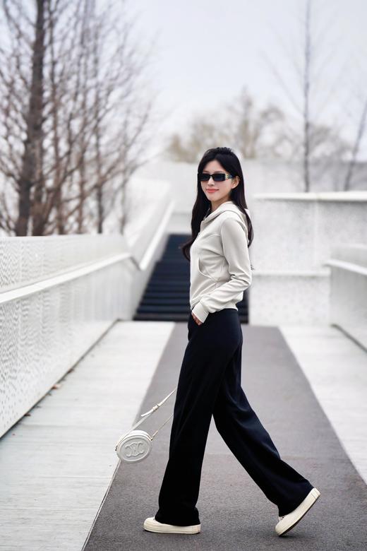 S2 臣禾	空气层卫衣短外套	JZ251010575 商品图3